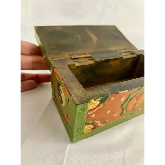 VTG Carved Hand Painted Wooden Box Sun Folk Art Design Green Orange Boho - Picture 3 of 12